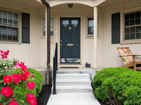 11 Creekwood Sq, Glendale, OH 45246