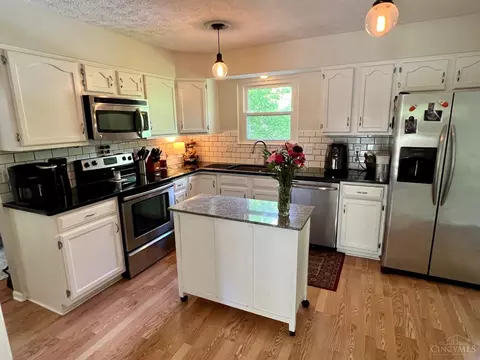 Kitchen - 3816 Spring Mill Way, Maineville, OH 45039 photo 1 of 4