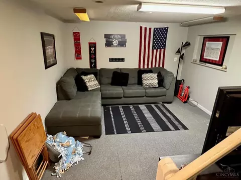 Living - 3816 Spring Mill Way, Maineville, OH 45039 photo 3 of 3
