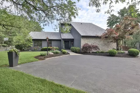 12132 Paulmeadows Dr, Cincinnati, OH 45249