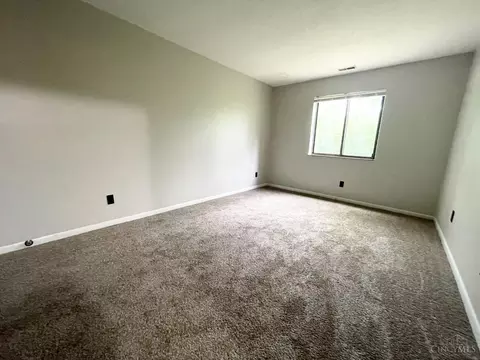 Bedroom - 6782 Harrison Ave #86, Cincinnati, OH 45247 photo 1 of 2