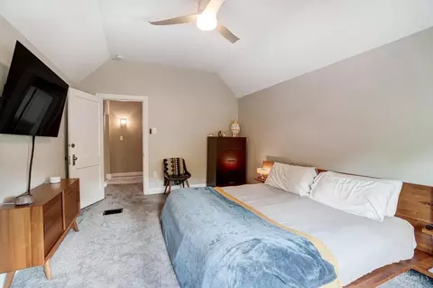 Bedroom - 328 Mcgregor Ave, Cincinnati, OH 45219 photo 12 of 12