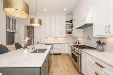 Kitchen - 1410 Elm St, Cincinnati, OH 45202 photo 4 of 8