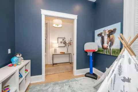 Entry Way - 1410 Elm St, Cincinnati, OH 45202 photo 3 of 12