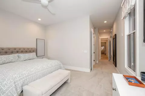 Entry Way - 1410 Elm St, Cincinnati, OH 45202 photo 9 of 12