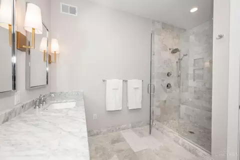 Bath - 1410 Elm St, Cincinnati, OH 45202 photo 9 of 10