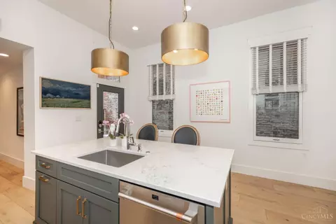 Kitchen - 1410 Elm St, Cincinnati, OH 45202 photo 6 of 8