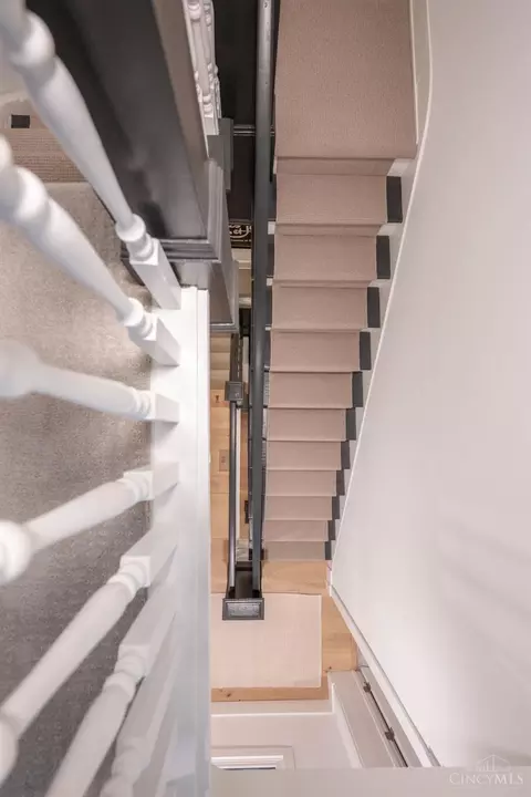 Entry Way - 1410 Elm St, Cincinnati, OH 45202 photo 12 of 12