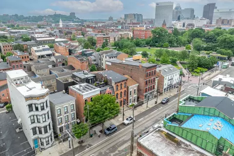 View/Area - 1410 Elm St, Cincinnati, OH 45202 photo 2 of 8