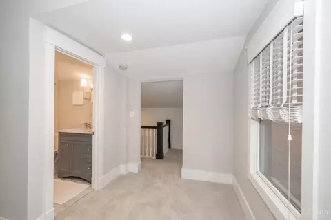 Entry Way - 1410 Elm St, Cincinnati, OH 45202 photo 11 of 12