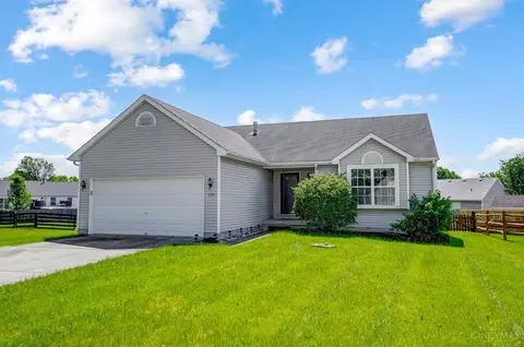 329 Hollyhock Ct, Trenton, OH 45067