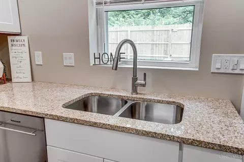 Kitchen - 1628 Quebec Rd, Cincinnati, OH 45205 photo 2 of 3