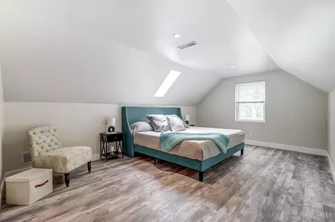 Bedroom - 1628 Quebec Rd, Cincinnati, OH 45205 photo 4 of 6