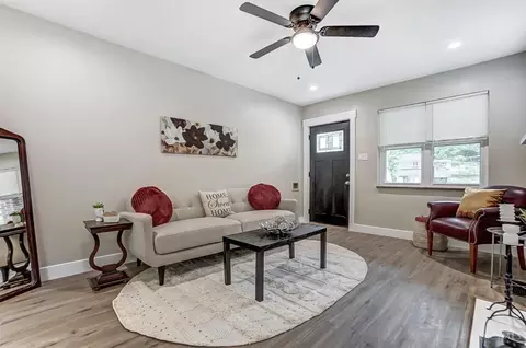 Living - 1628 Quebec Rd, Cincinnati, OH 45205 photo 1 of 2