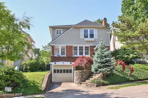 16 Arcadia Pl, Cincinnati, OH 45208