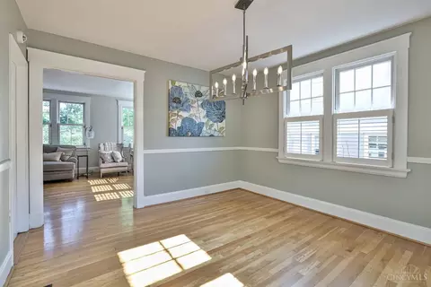 16 Arcadia Pl, Cincinnati, OH 45208 photo 9