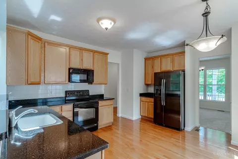 4155 Gensen Loop, Cincinnati, OH 45245 photo 13