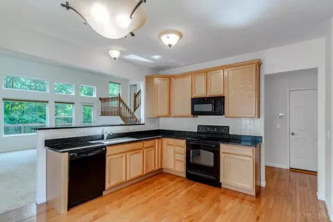 4155 Gensen Loop, Cincinnati, OH 45245 photo 12