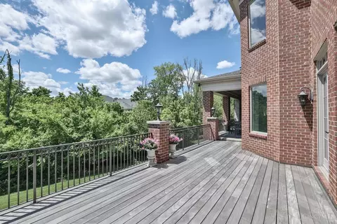Exterior - 41 Traditions Turn, Montgomery, OH 45249 photo 6 of 18