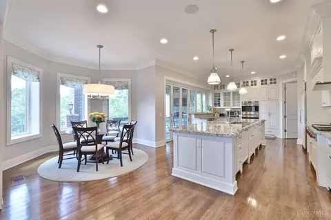 Kitchen - 41 Traditions Turn, Montgomery, OH 45249 photo 5 of 8