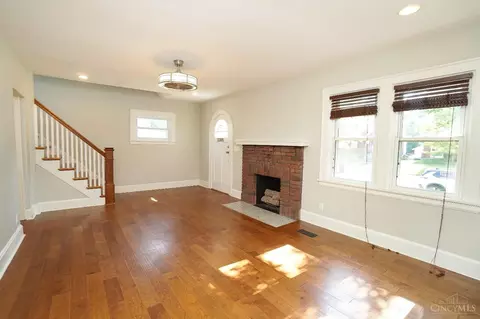 6684 Iris Ave, Cincinnati, OH 45213 photo 8