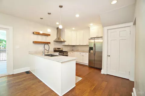 6684 Iris Ave, Cincinnati, OH 45213 photo 4