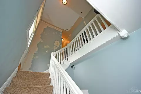Entry Way - 773 Summit Ave, Cincinnati, OH 45204 photo 2 of 2