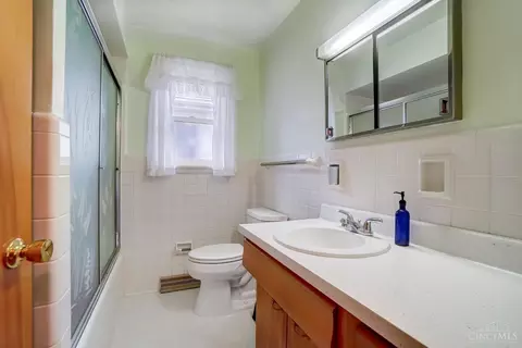 Bath - 4114 Edith Ave, Cincinnati, OH 45227 photo 1 of 5