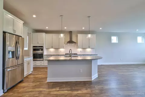 Kitchen - 4709 Hampton Pointe Dr, Dent, OH 45248 photo 4 of 6
