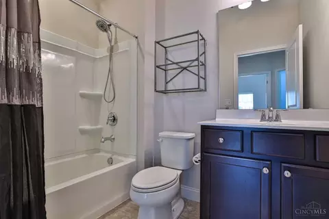 Bath - 4709 Hampton Pointe Dr, Dent, OH 45248 photo 5 of 6