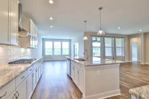 Kitchen - 4709 Hampton Pointe Dr, Dent, OH 45248 photo 5 of 6