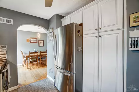 Kitchen - 4641 Miller Rd, Blue Ash, OH 45242 photo 4 of 4