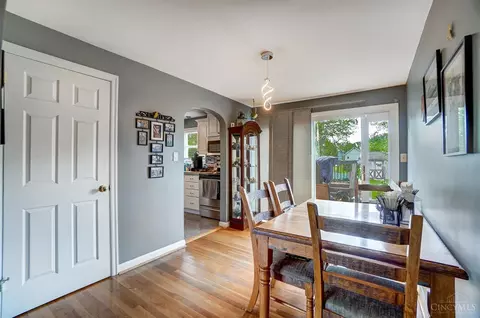 Dining - 4641 Miller Rd, Blue Ash, OH 45242 photo 2 of 3