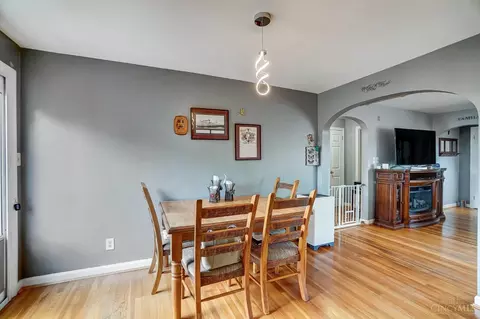 Dining - 4641 Miller Rd, Blue Ash, OH 45242 photo 1 of 3