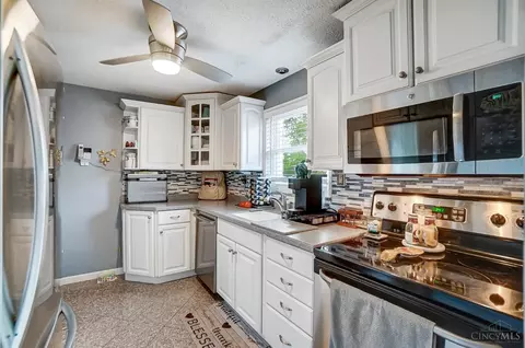 Kitchen - 4641 Miller Rd, Blue Ash, OH 45242 photo 1 of 4