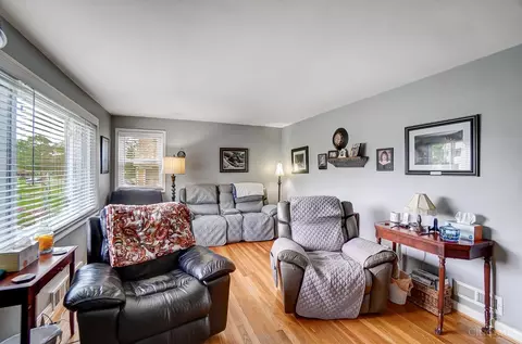 Living - 4641 Miller Rd, Blue Ash, OH 45242 photo 1 of 1