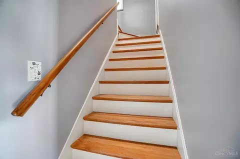 Entry Way - 4641 Miller Rd, Blue Ash, OH 45242 photo 1 of 2