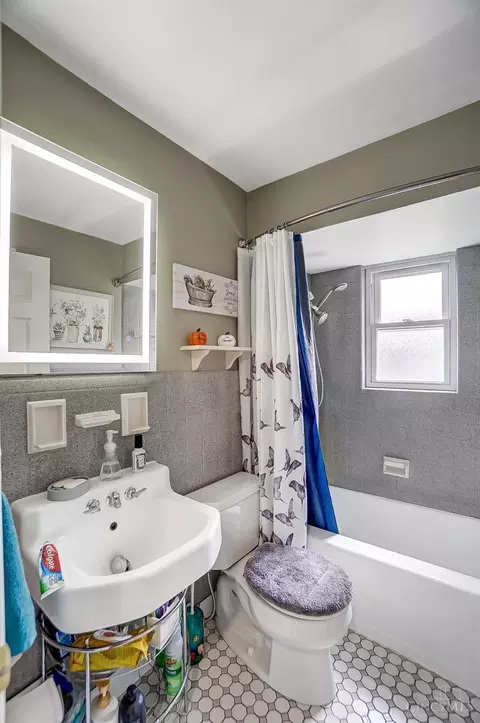 Bath - 4641 Miller Rd, Blue Ash, OH 45242 photo 2 of 3