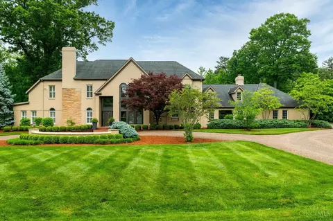 Exterior - 7500 Cayuga Dr, Cincinnati, OH 45243 photo 3 of 11