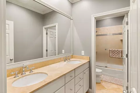 Bath - 7500 Cayuga Dr, Cincinnati, OH 45243 photo 8 of 8