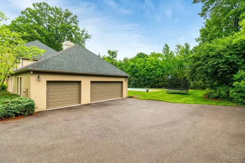 Exterior - 7500 Cayuga Dr, Cincinnati, OH 45243 photo 9 of 11