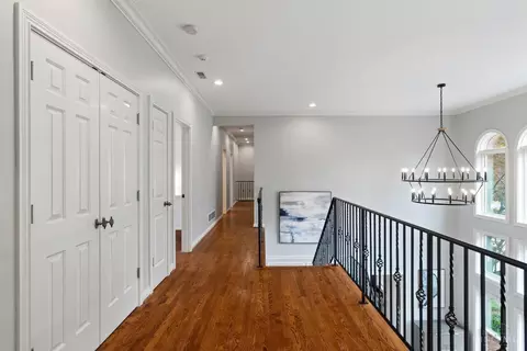 Entry Way - 7500 Cayuga Dr, Cincinnati, OH 45243 photo 6 of 6