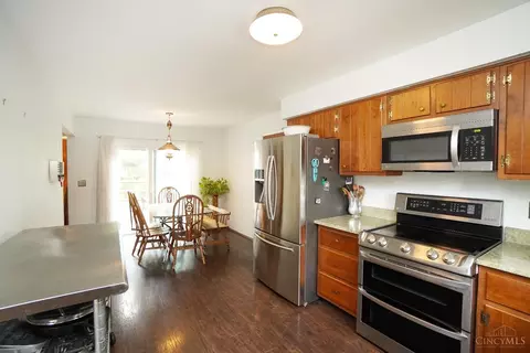 Kitchen - 687 Allencrest Ct, Cincinnati, OH 45231 photo 1 of 1