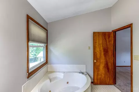 6952 Maple Crest Ct, Hamilton, OH 45011 photo 32