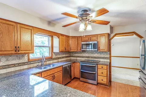 6952 Maple Crest Ct, Hamilton, OH 45011 photo 18