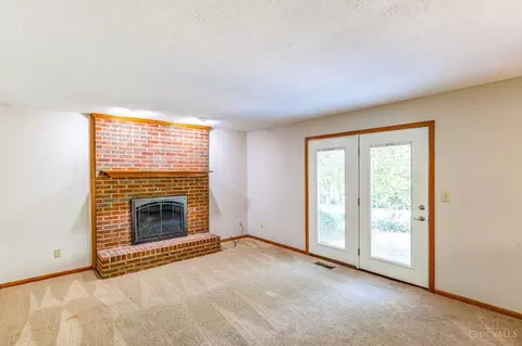 6952 Maple Crest Ct, Hamilton, OH 45011 photo 19