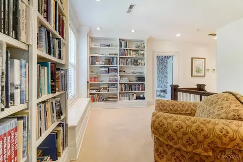 Entry Way - 227 Elm Ave, Wyoming, OH 45215 photo 11 of 11