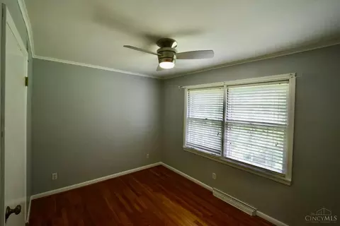 Bedroom - 3760 Broadview Dr, Cincinnati, OH 45208 photo 4 of 5