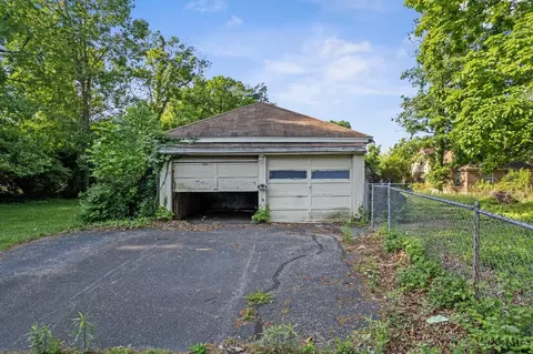Exterior - 4005 Oak St, Silverton, OH 45236 photo 4 of 10