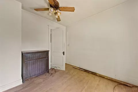 Bedroom - 4005 Oak St, Silverton, OH 45236 photo 5 of 8